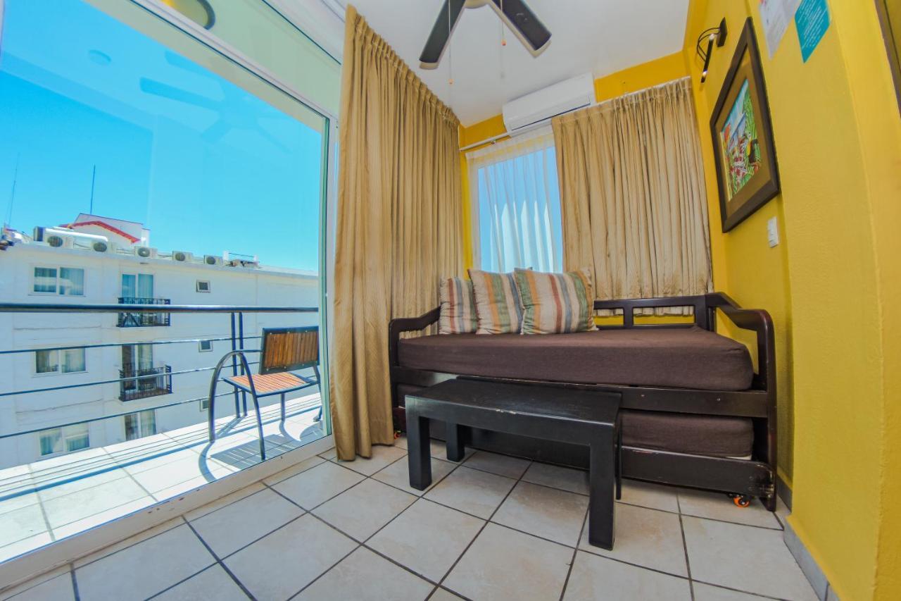 One-Bedroom Apartment Ocean View Balcony